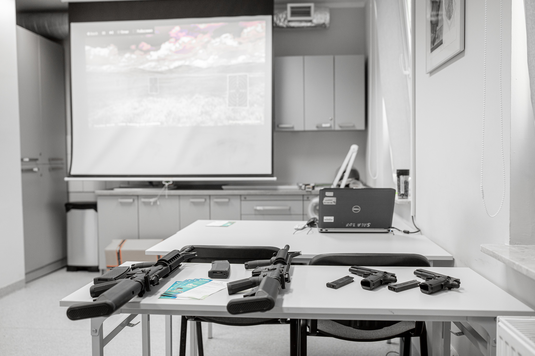 Zdjęcie pracowni kryminalistycznej dedykowanej dla klas liceum ogólnokształcącego TEB Edukacja w Opolu o profilu kryminalistycznym