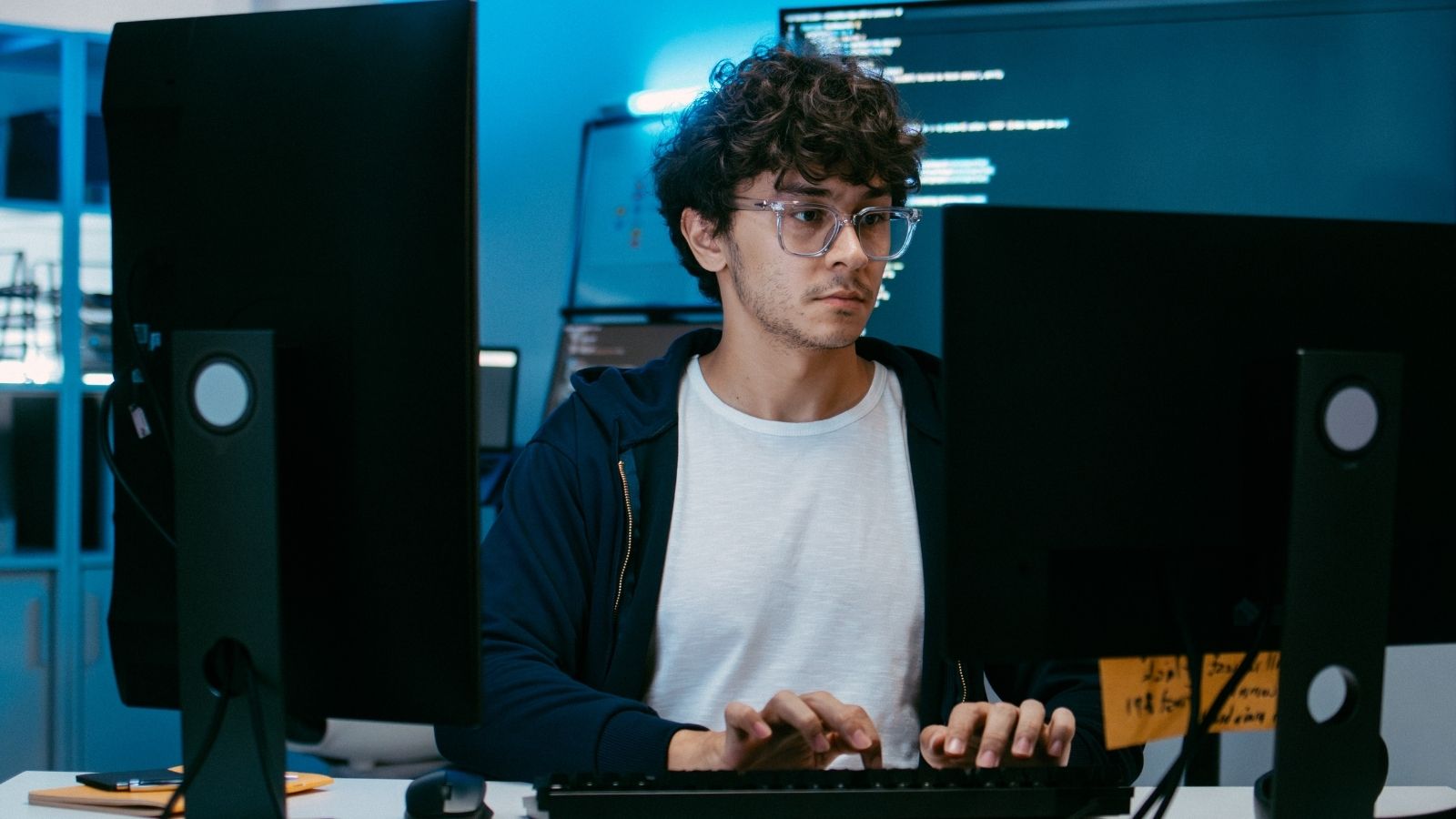 echnik programista a technik informatyk